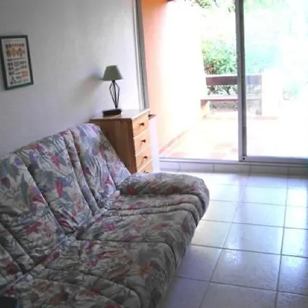 Studio With Terrasse In With Swimming Pool 32 Apartment *